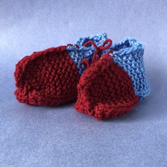 Vintage Handmade Knitted Burgundy Blue Children’s Slipper Booties - Picture 1 of 3